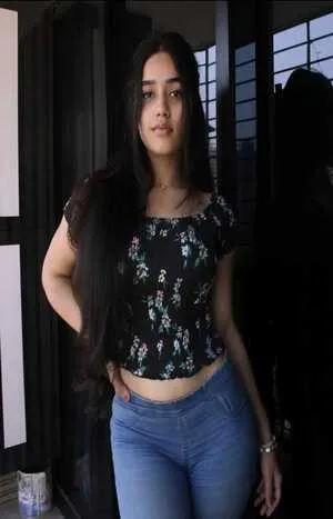 call girl service in Aerocity